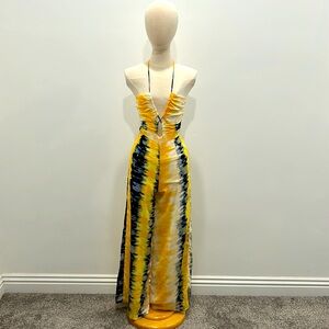 HALTER JUMPSUIT,SIZE XS,ZIPS IN BACK,NWOT,